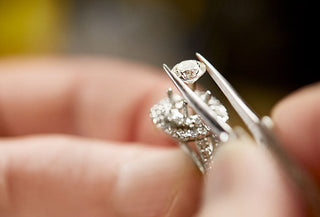 Jewelers and natural diamonds: Why they promote natural diamonds and the influence of profit margins on their sales strategy.