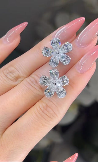 10CT Lab Diamond Flower Studs on hand- Azzallure