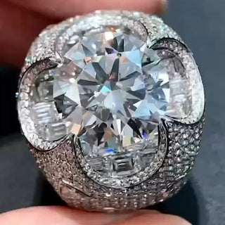 Dominus Ring
