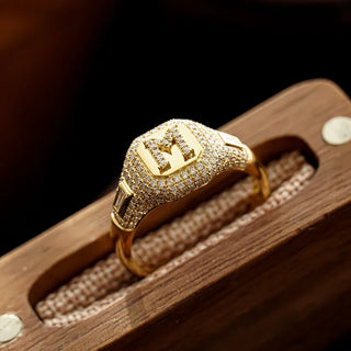 Signature M Sovereign Ring